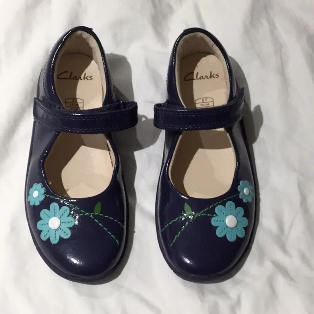 Clark’s 8 deep purple leather maryjanes worn once